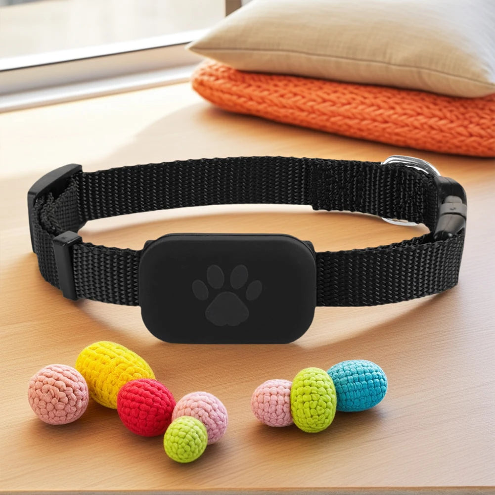 Pet GPS Tracker with Adjustable Collar Smart Pet Locator Cat Tracker for Dogs & Cats (Compatible with iOS/Android)
